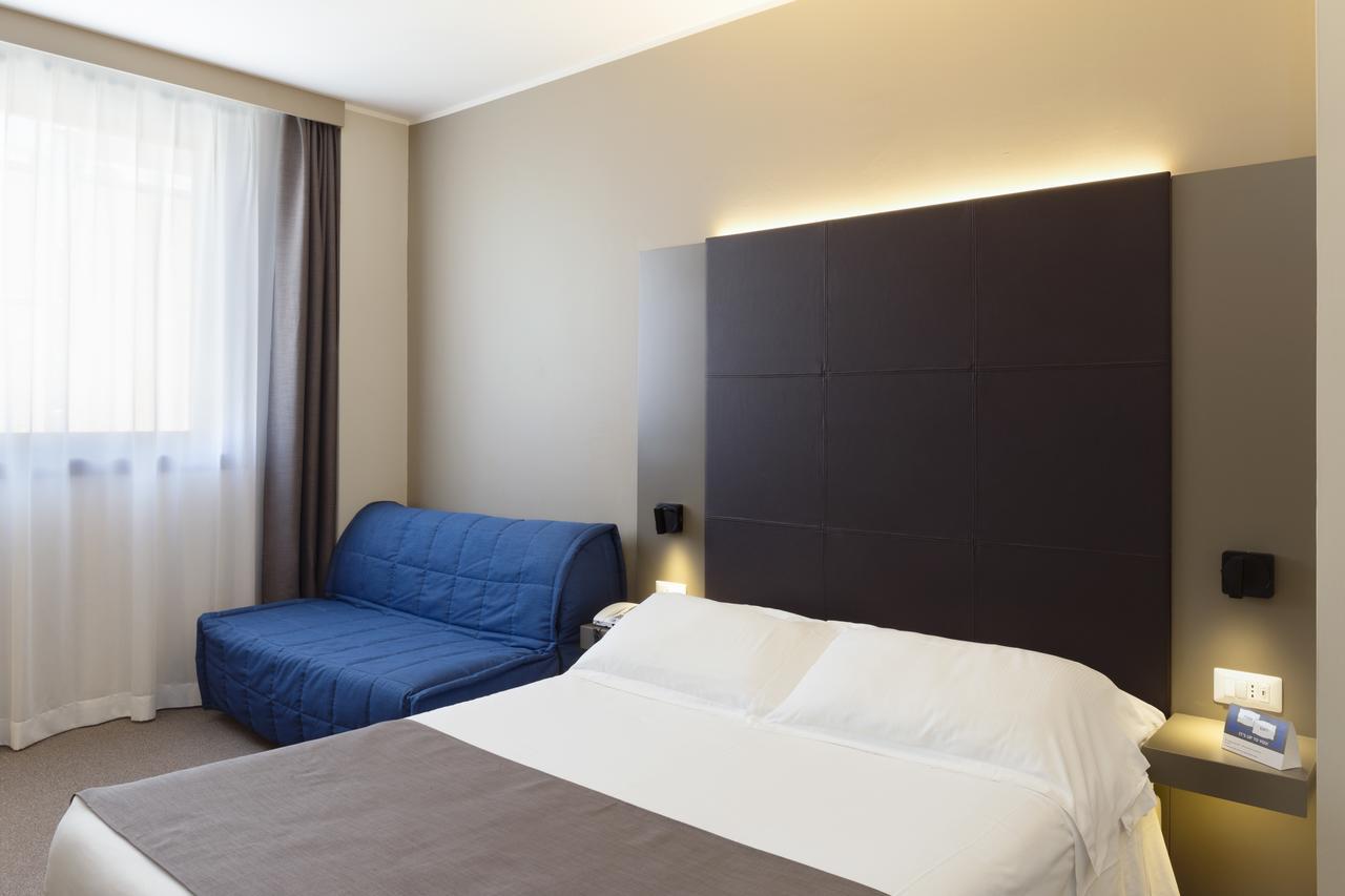 City Hotel & Suites Foligno Exterior photo