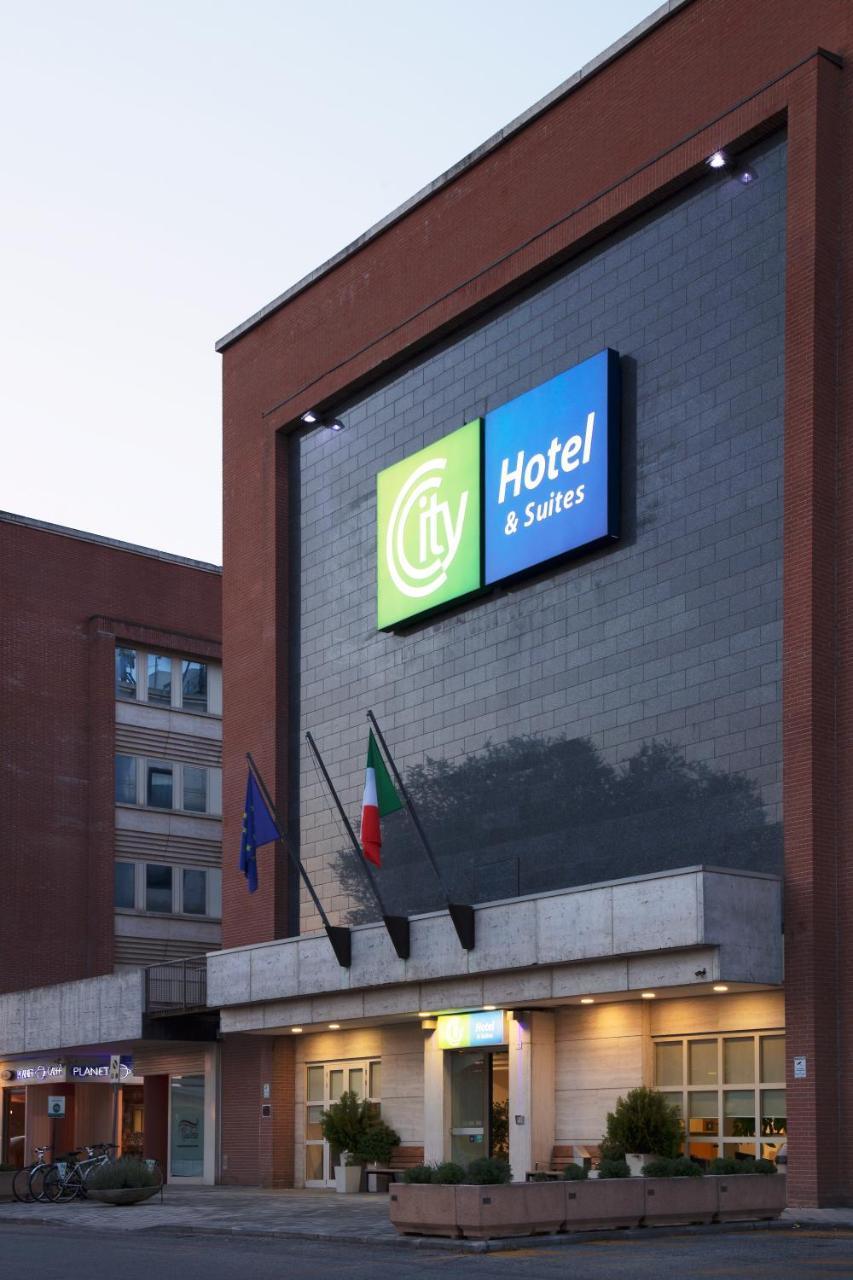 City Hotel & Suites Foligno Exterior photo