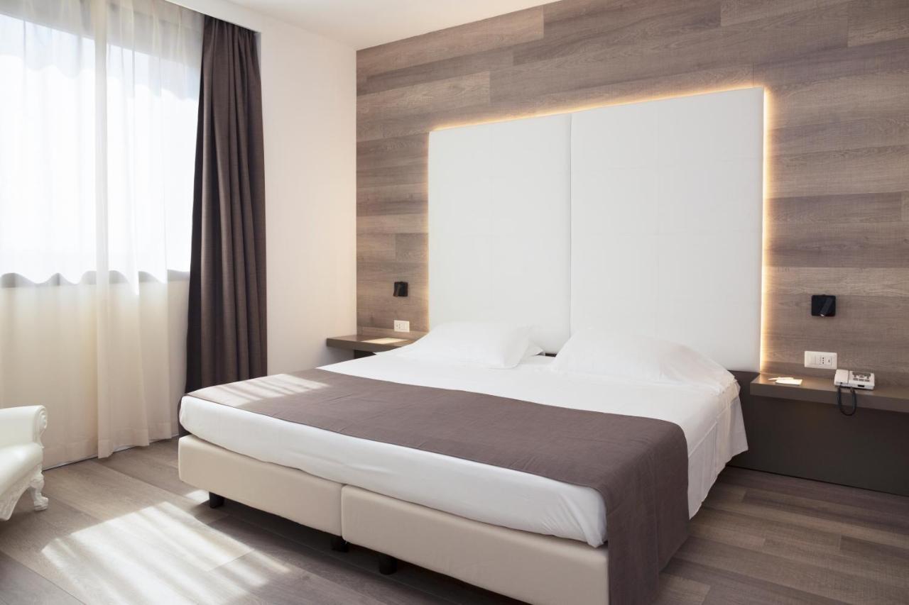 City Hotel & Suites Foligno Exterior photo